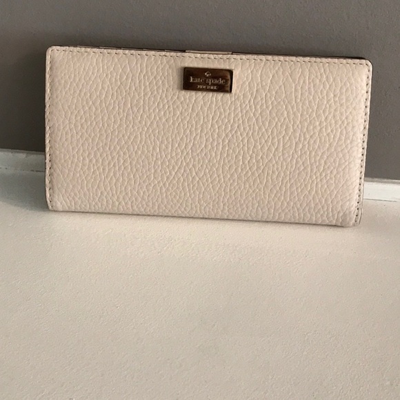 kate spade Handbags - Kate Spade slim wallet